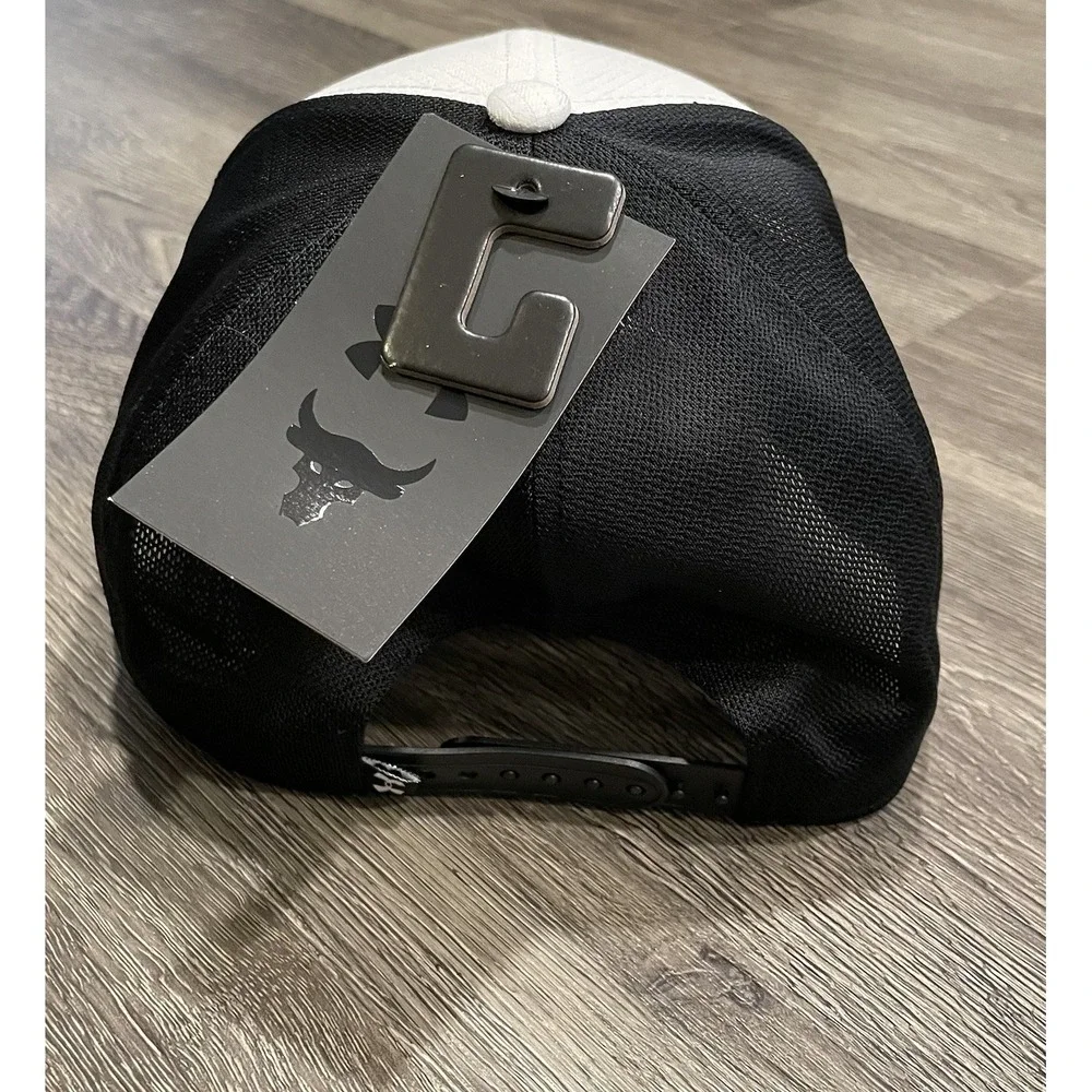 Under Armour Project Rock Men's Trucker Hat Snapback Cap White Black 1369815 NWT - Picture 4 of 6